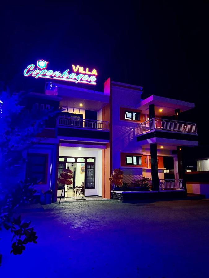 Villa Copenhagen Bukittinggi Εξωτερικό φωτογραφία