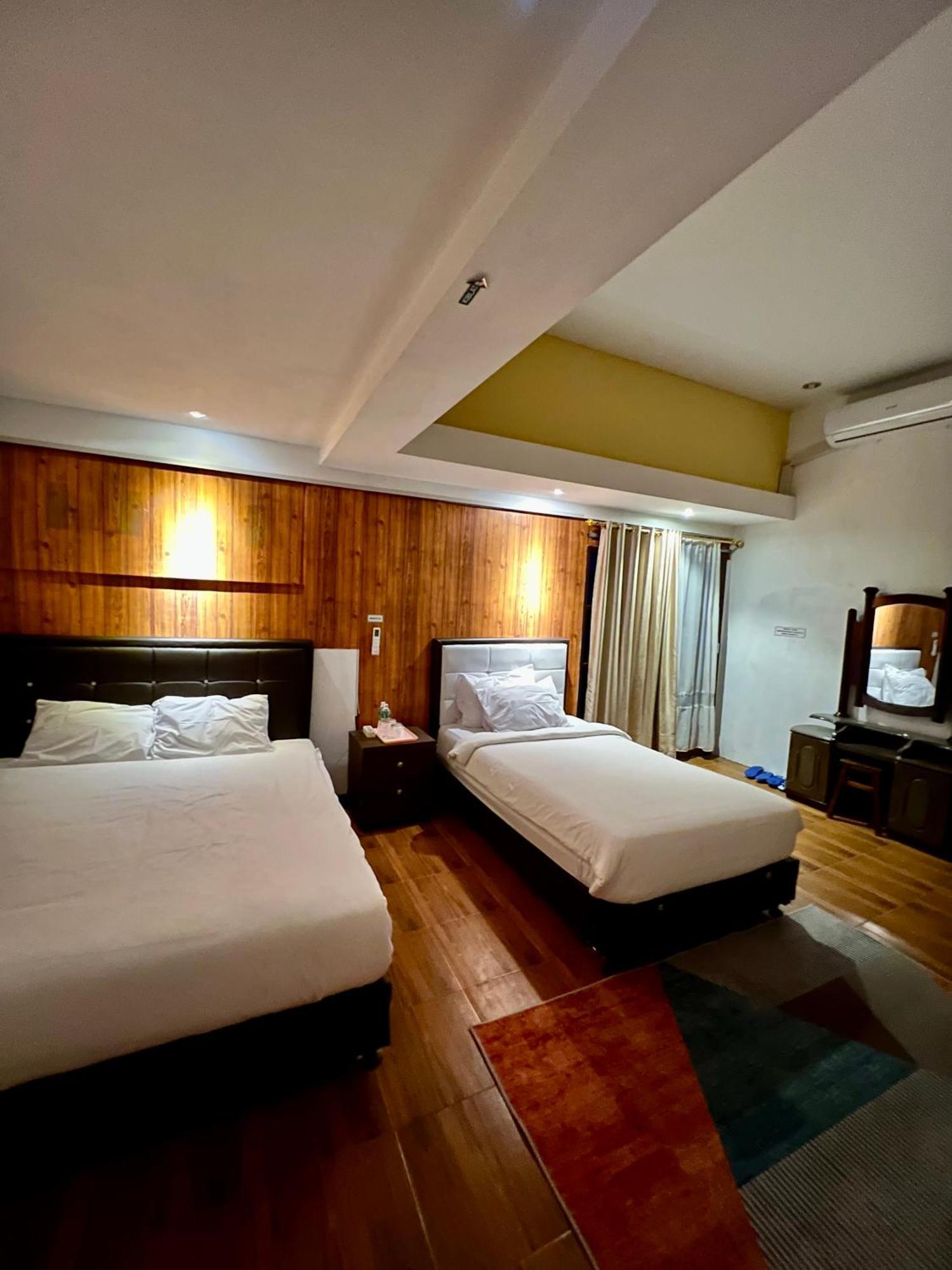 Villa Copenhagen Bukittinggi Εξωτερικό φωτογραφία